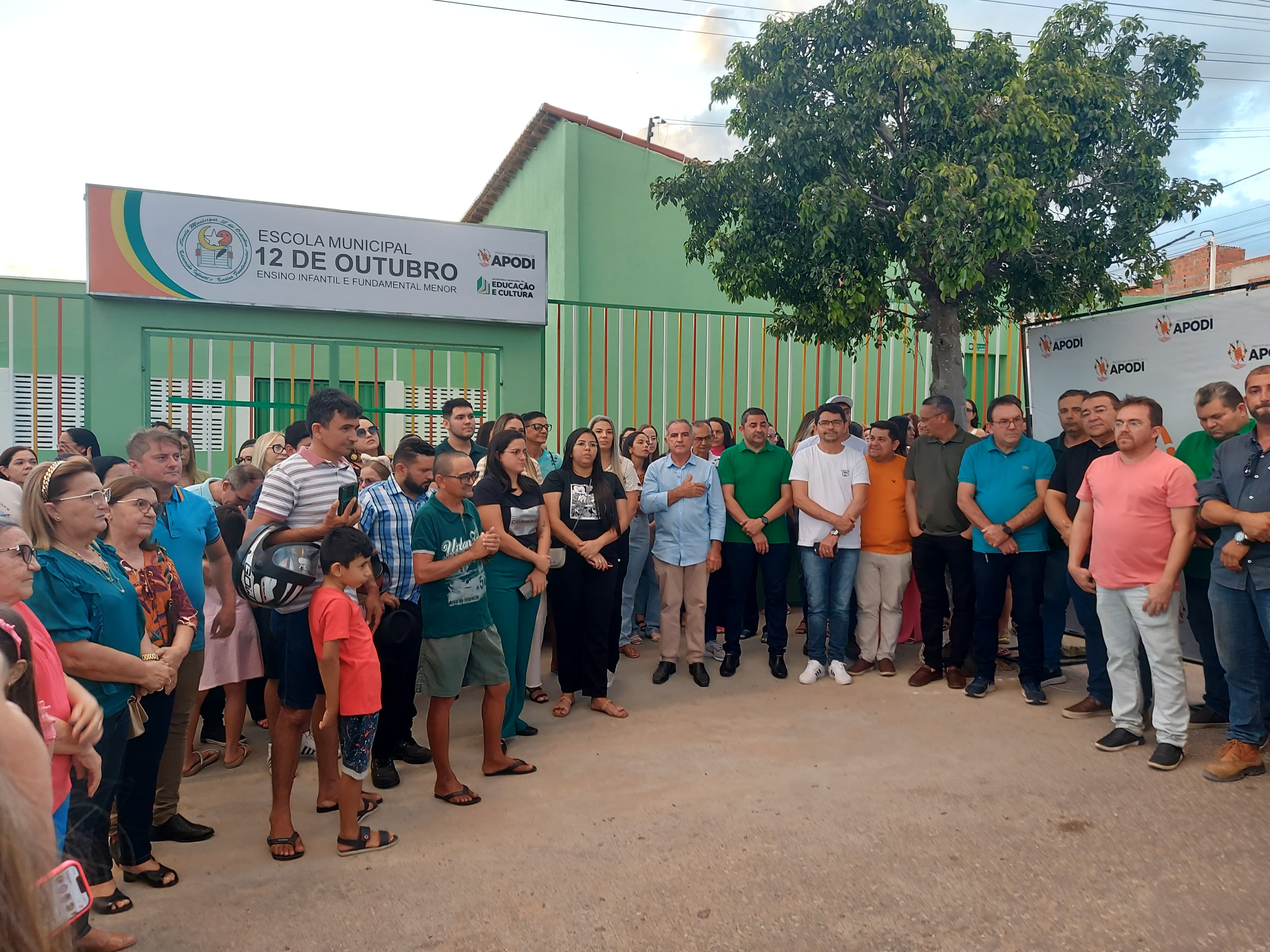 Inauguração da Escola 12 de Outubro 5.jpeg