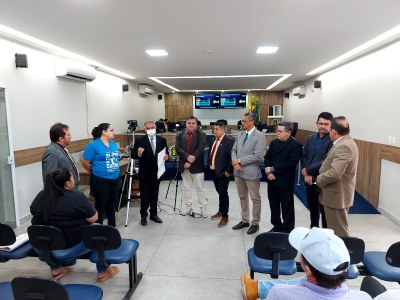 Representante do carro da mamografia 1.jpeg